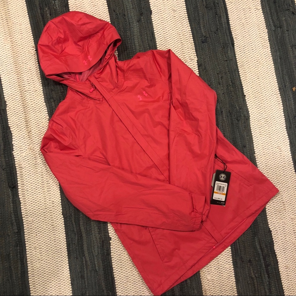 Women’s Under Armour Pink Raincoat Size Small